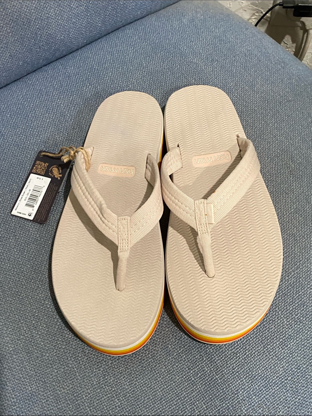 Hari Mari NWT flip flops